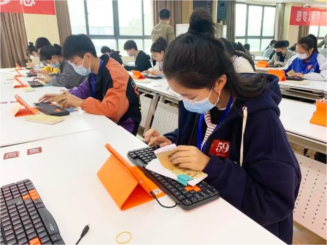 炒股炒股配资 ,拼多多2021年第一季度净亏损189亿元 同比收窄